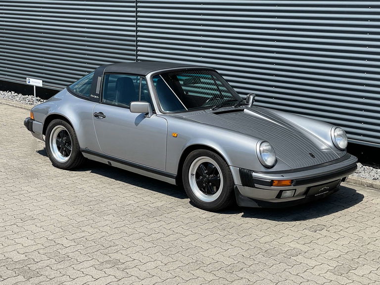Porsche 911 Carrera 3.2 (US)