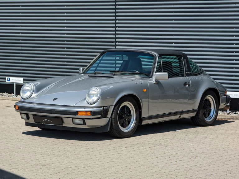 Porsche 911 Carrera 3.2 (US)