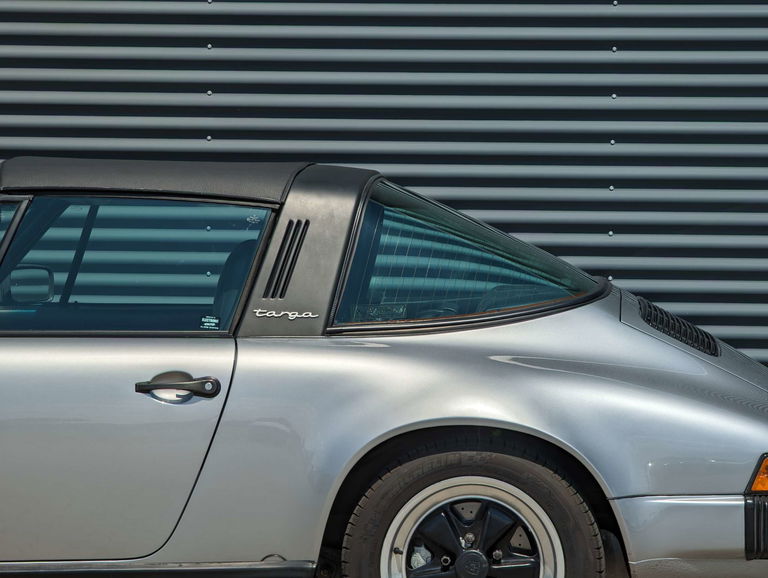 Porsche 911 Carrera 3.2 (US)