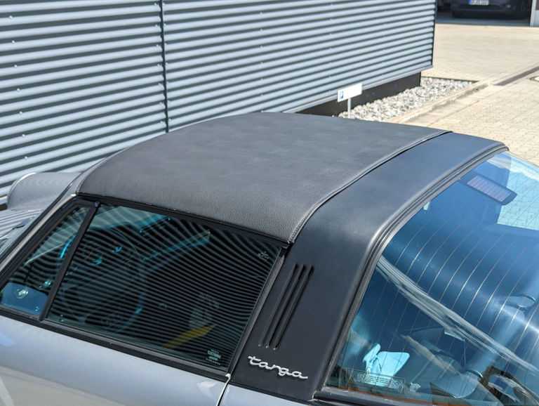 Porsche 911 Carrera 3.2 (US)