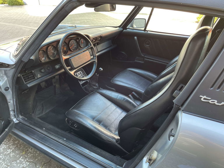 Porsche 911 Carrera 3.2 (US)