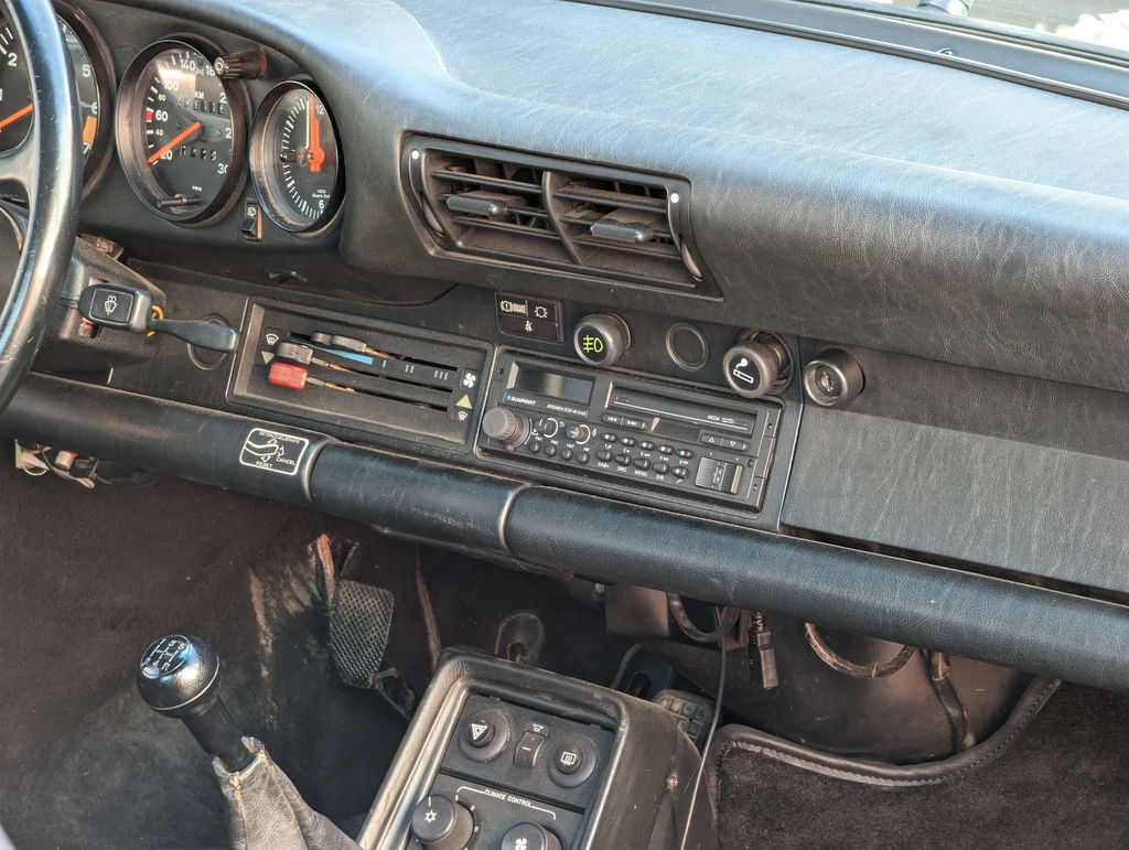 Porsche 911 Carrera 3.2 (US)