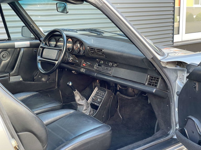 Porsche 911 Carrera 3.2 (US)