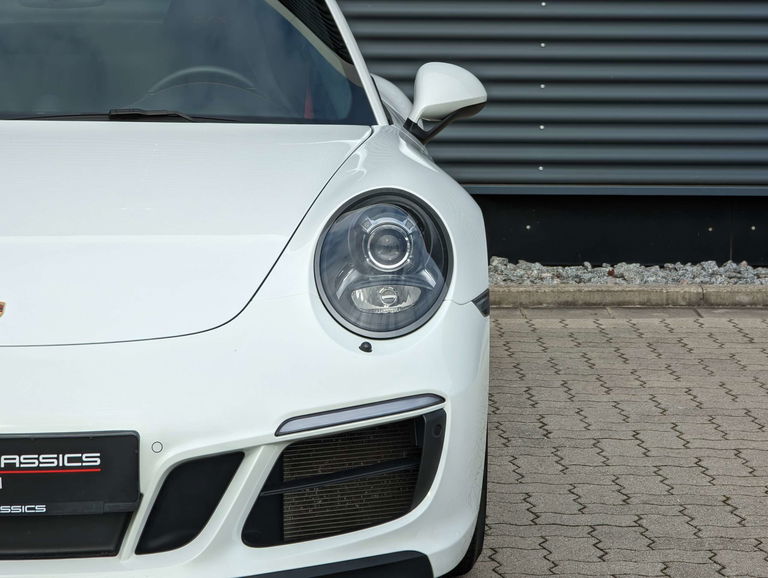 Porsche 991.2 Carrera GTS