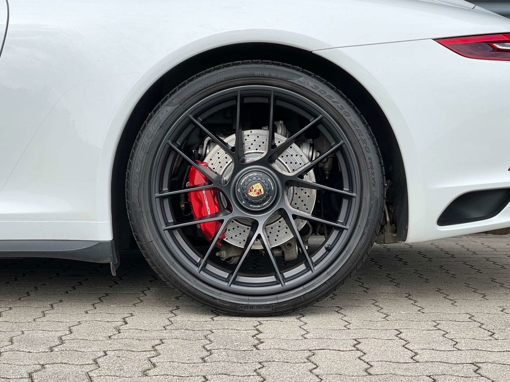 Porsche 991.2 Carrera GTS