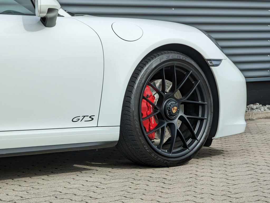 Porsche 991.2 Carrera GTS