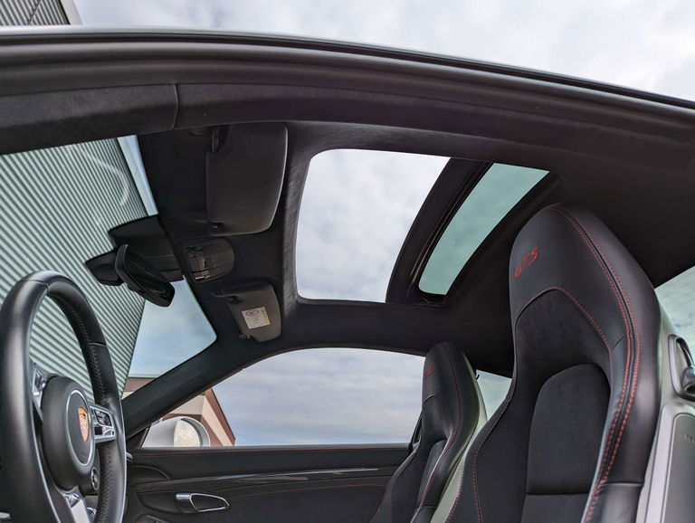 Porsche 991.2 Carrera GTS