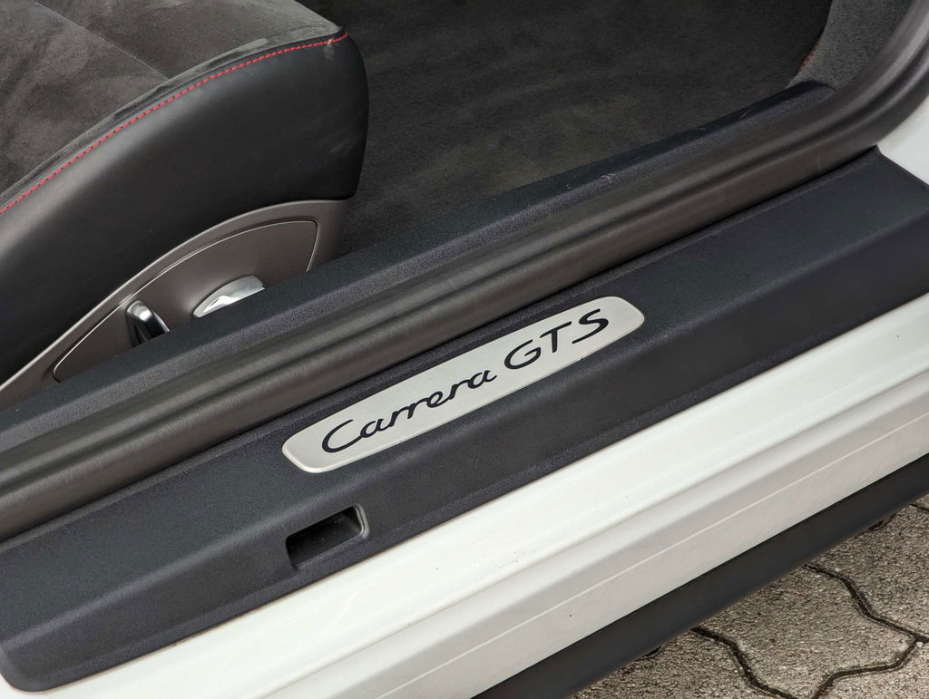 Porsche 991.2 Carrera GTS