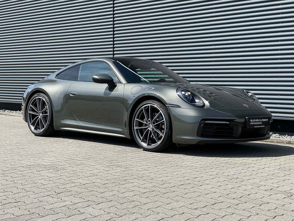 Porsche 992 Carrera