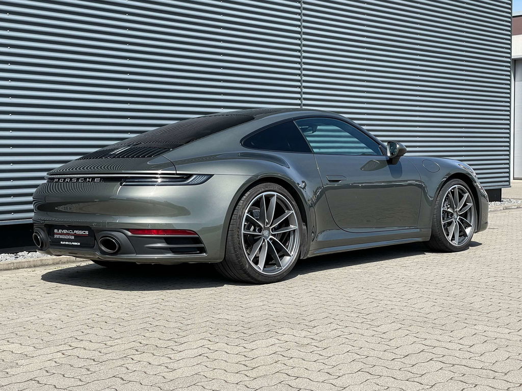 Porsche 992 Carrera