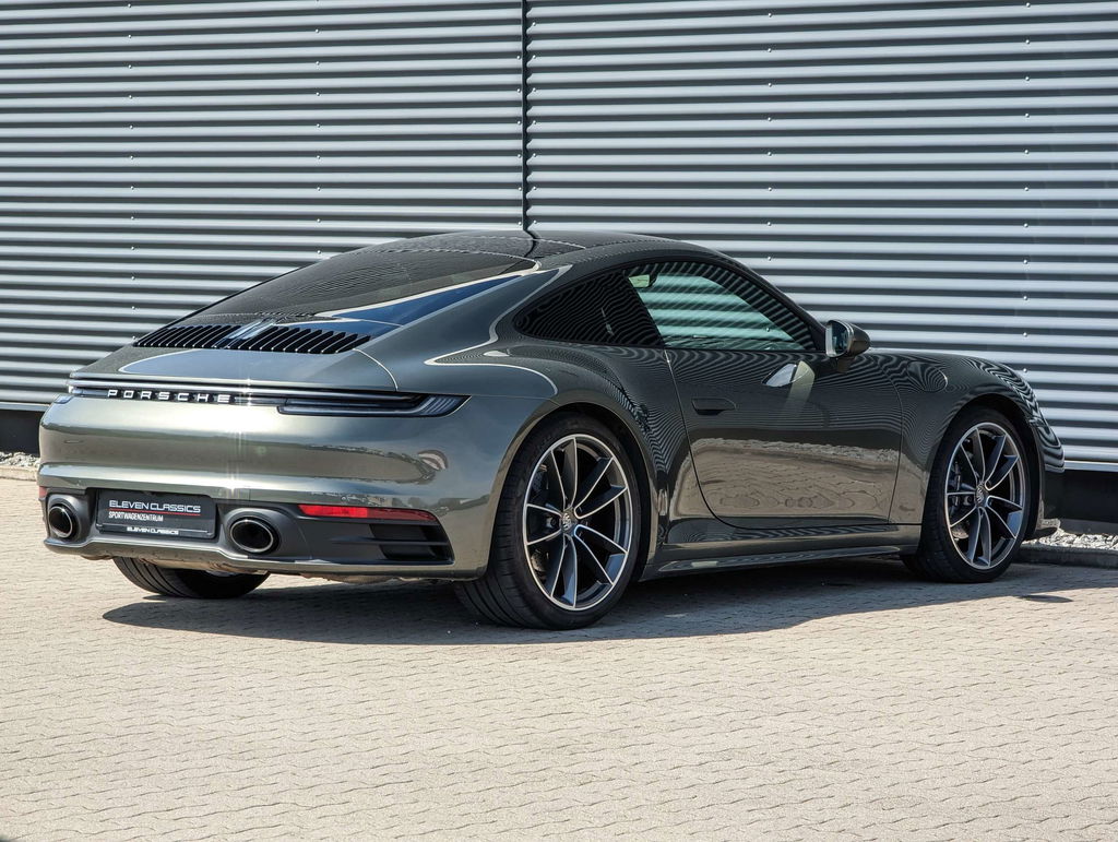 Porsche 992 Carrera
