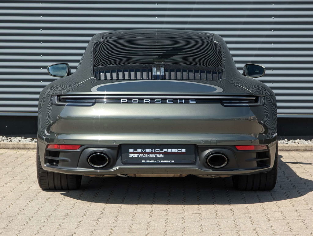 Porsche 992 Carrera