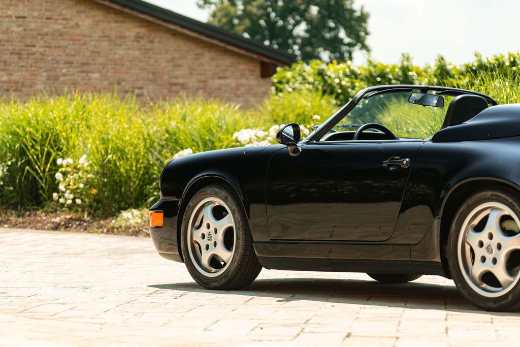 Porsche 964 Carrera 2 Speedster