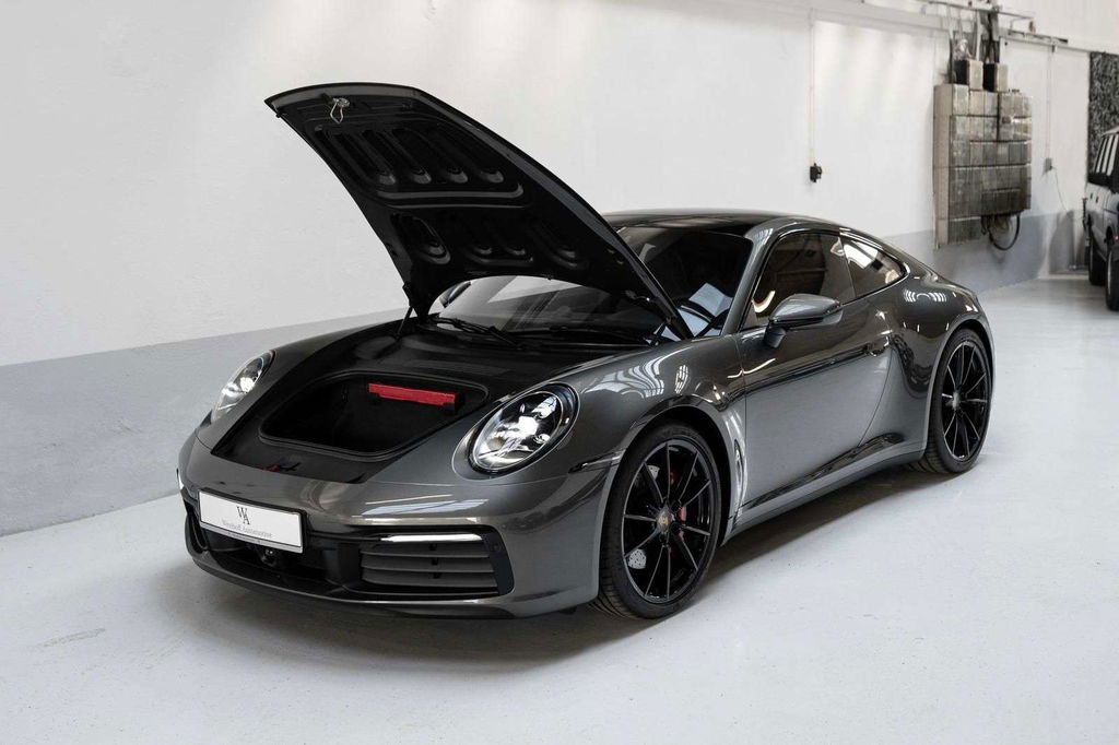 Porsche 992 Carrera 4S