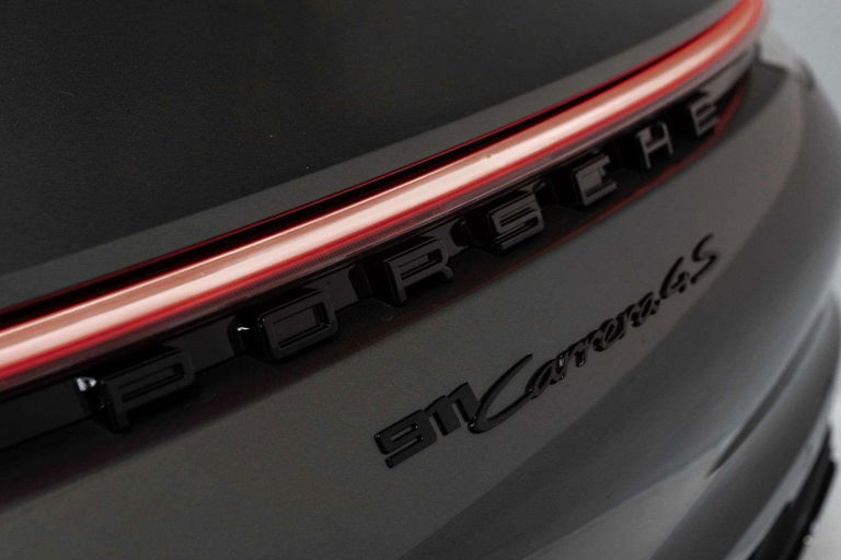 Porsche 992 Carrera 4S