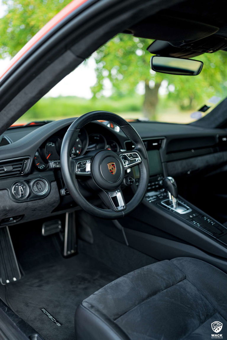 Porsche 991.2 Carrera GTS