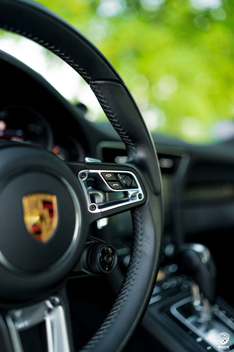 Porsche 991.2 Carrera GTS