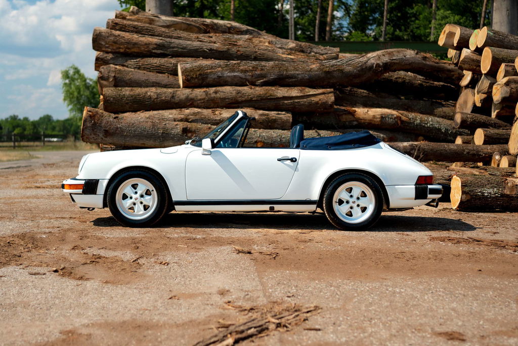 Porsche 911 Carrera 3.2 (US)