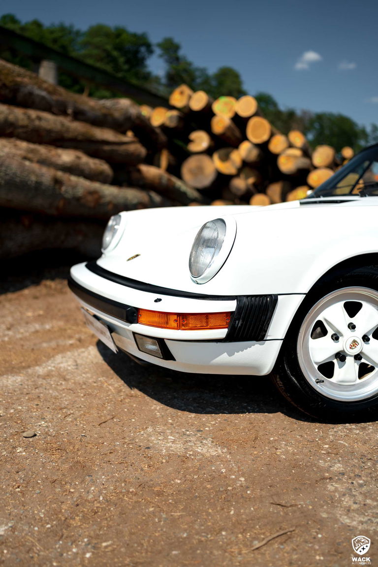 Porsche 911 Carrera 3.2 (US)