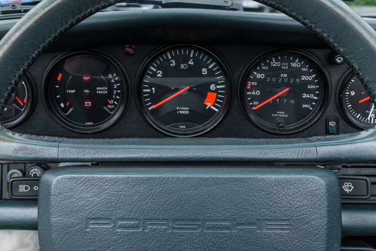 Porsche 911 Carrera 3.2