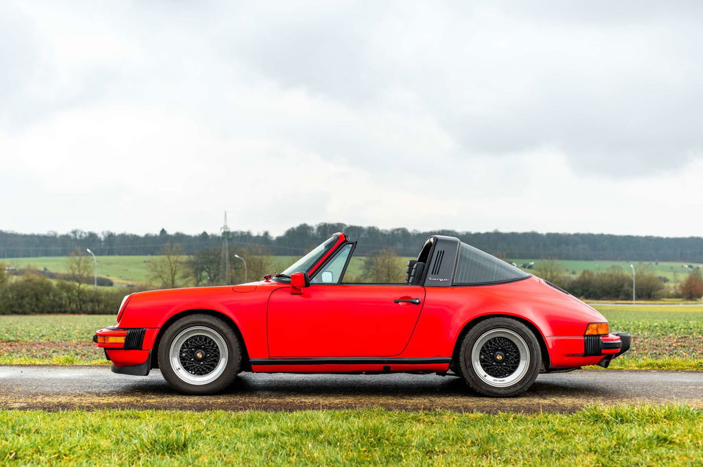 Porsche 911 Carrera 3.2 (US)