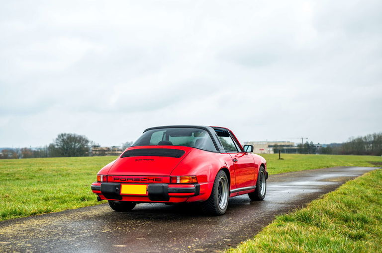 Porsche 911 Carrera 3.2 (US)