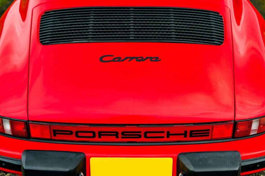 Porsche 911 Carrera 3.2 (US)