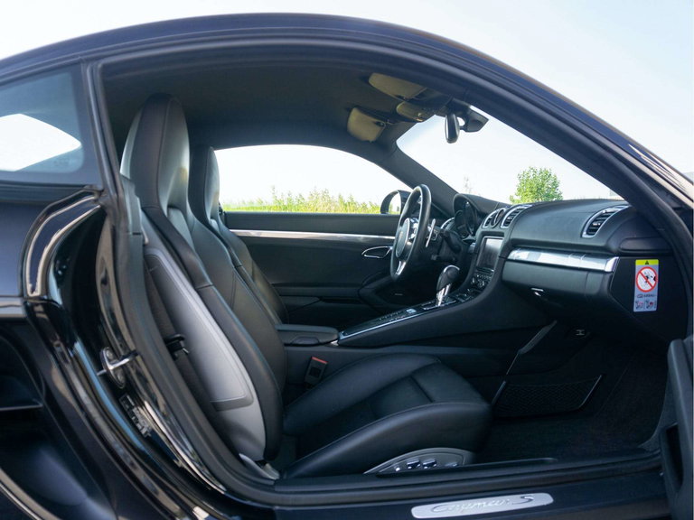 Porsche 981 Cayman S