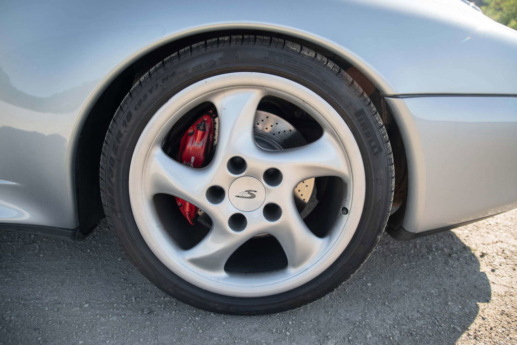 Porsche 993 Carrera 4S