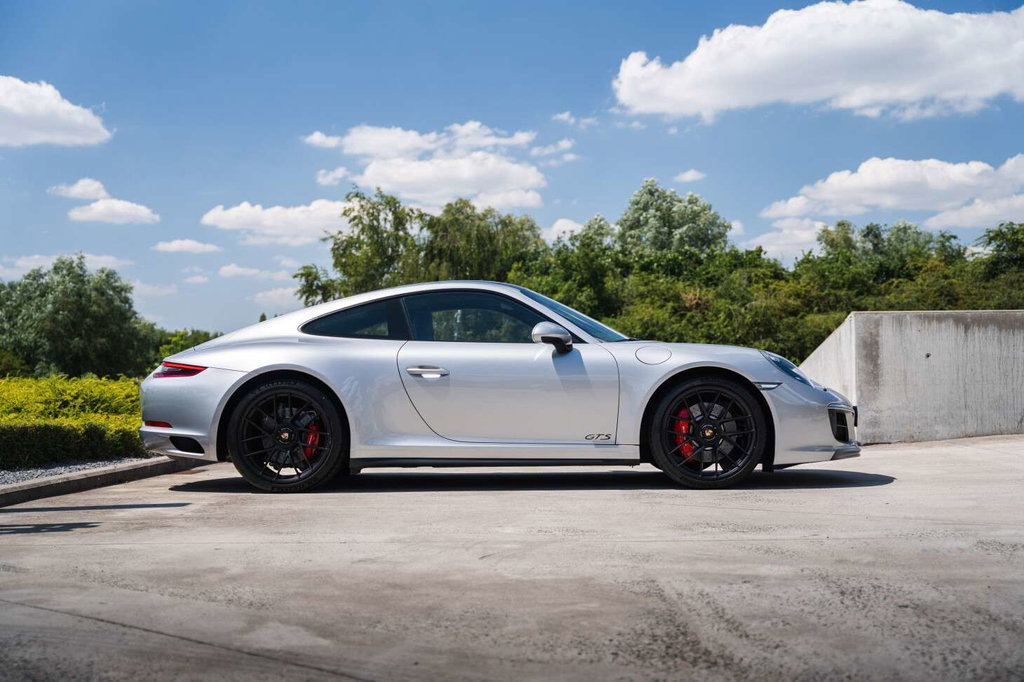 Porsche 991.2 Carrera GTS