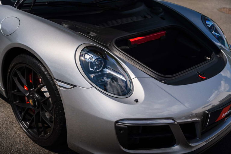 Porsche 991.2 Carrera GTS