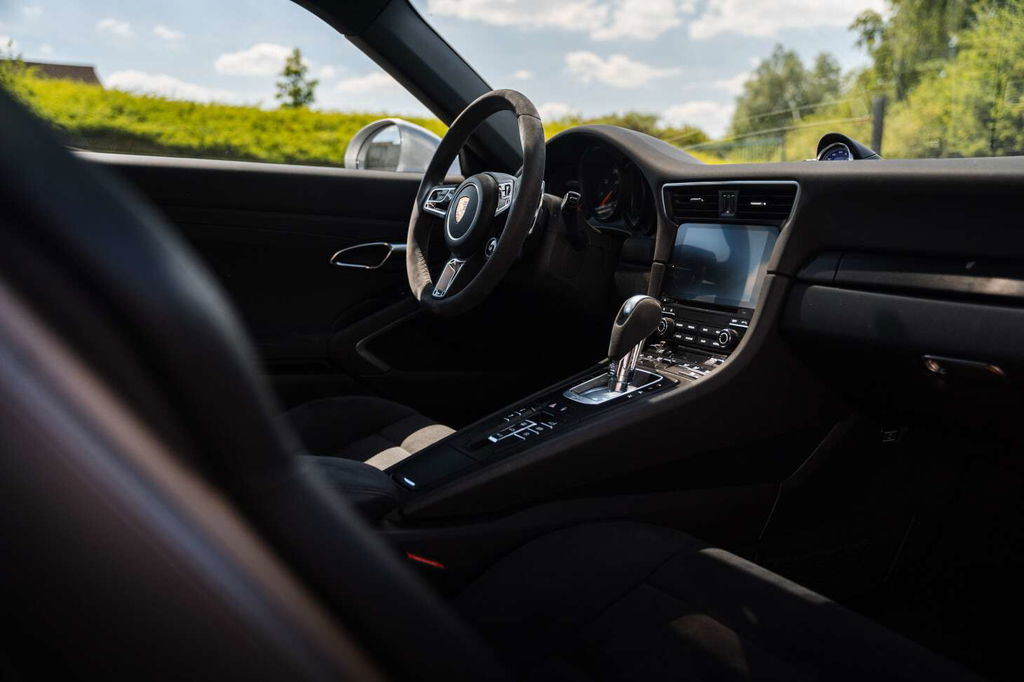 Porsche 991.2 Carrera GTS
