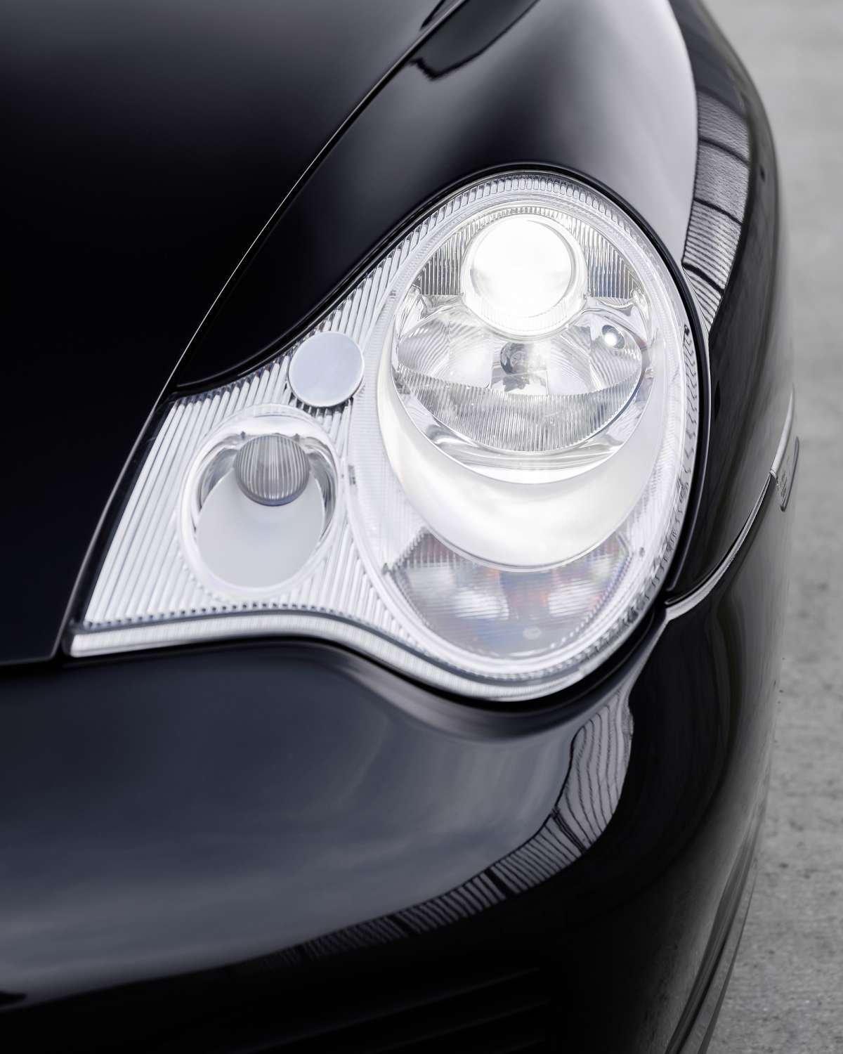 The Porsche 996 Carrera 3.6/4S headlamps are a good reference for checking panel gaps - Porsche 996 Carrera 3.6/4S Buyer's Guide 