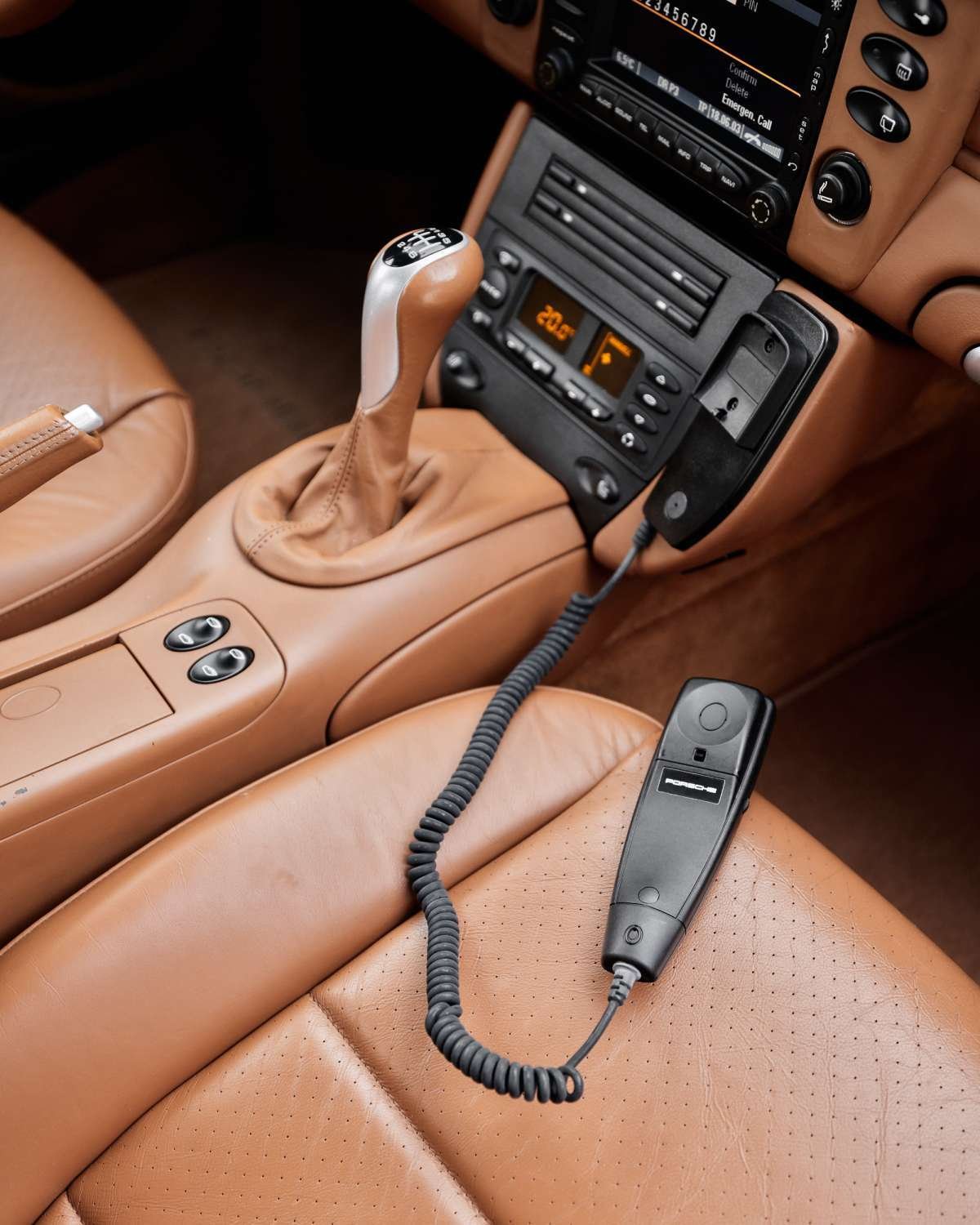 Porsche 996 Carrera 3.6/4S Buyer's Guide - PCM, phone and center console