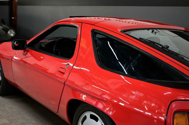Porsche 928 S