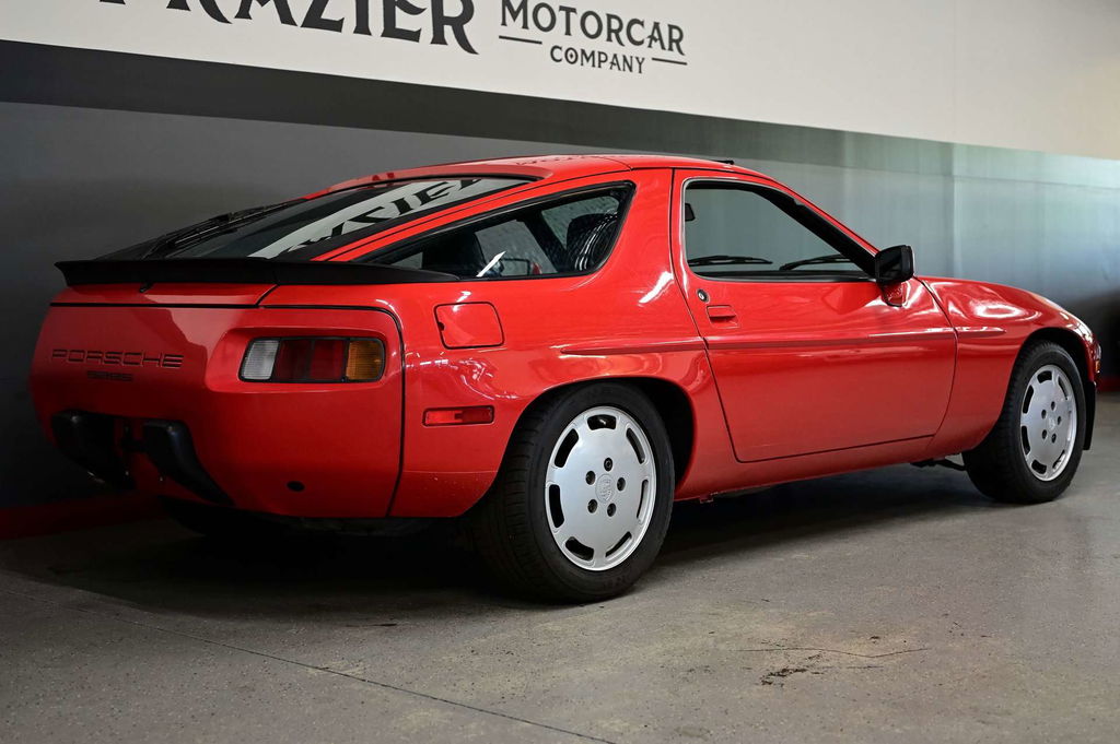 Porsche 928 S