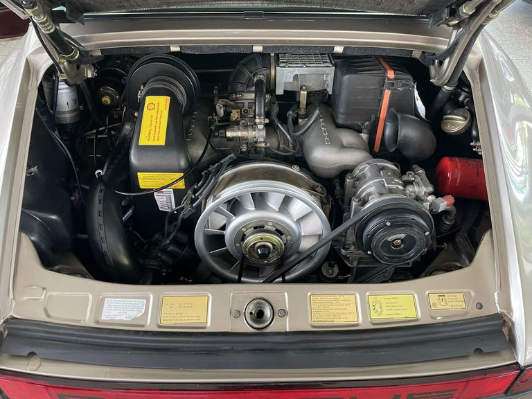 Porsche 911 Carrera 3.2