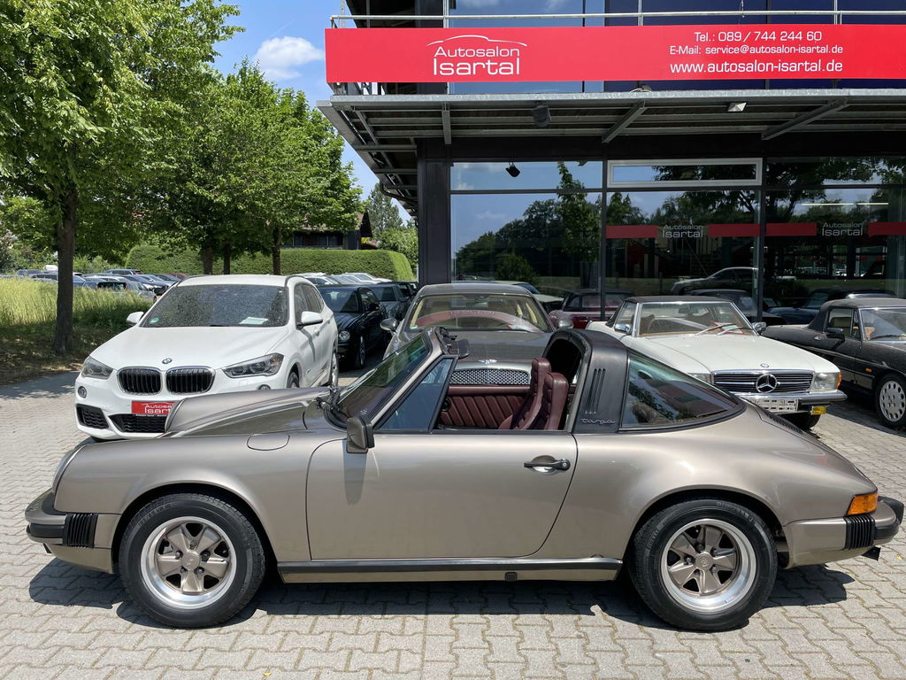 Porsche 911 Carrera 3.2