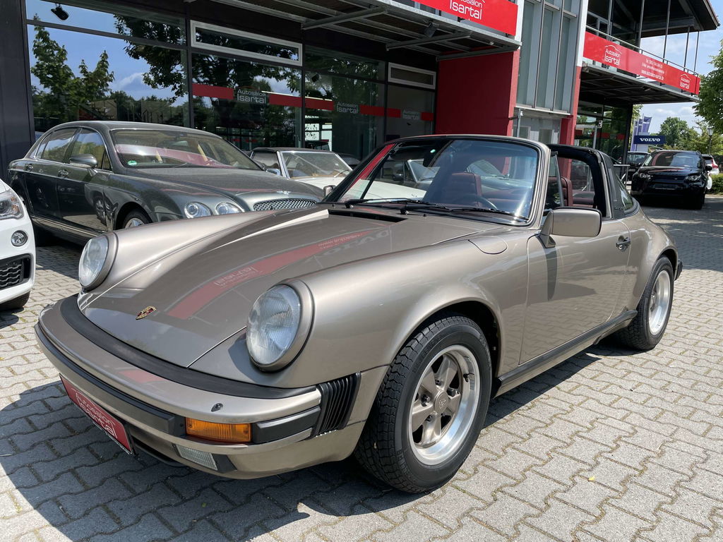 Porsche 911 Carrera 3.2