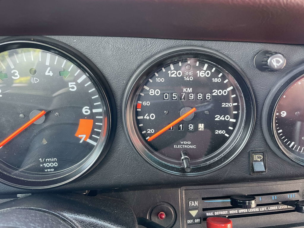 Porsche 911 Carrera 3.2