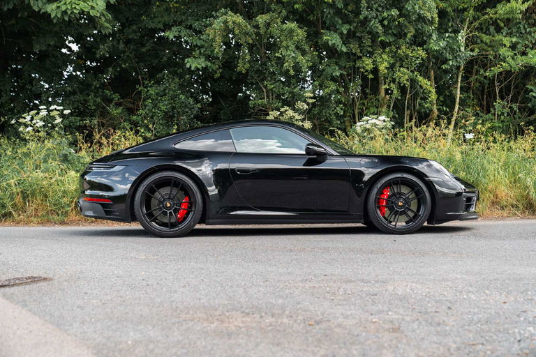 Porsche 992 Carrera GTS