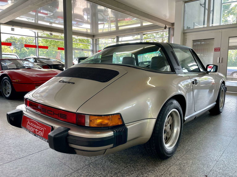 Porsche 911 Carrera 3.2