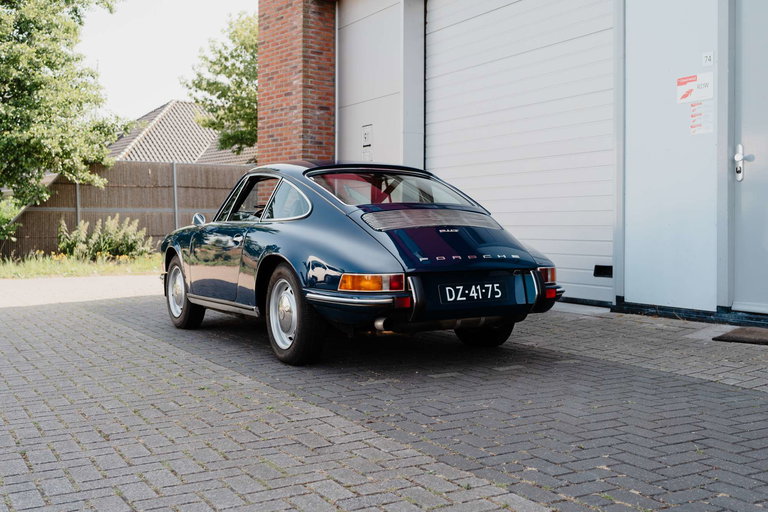 Porsche 911 T
