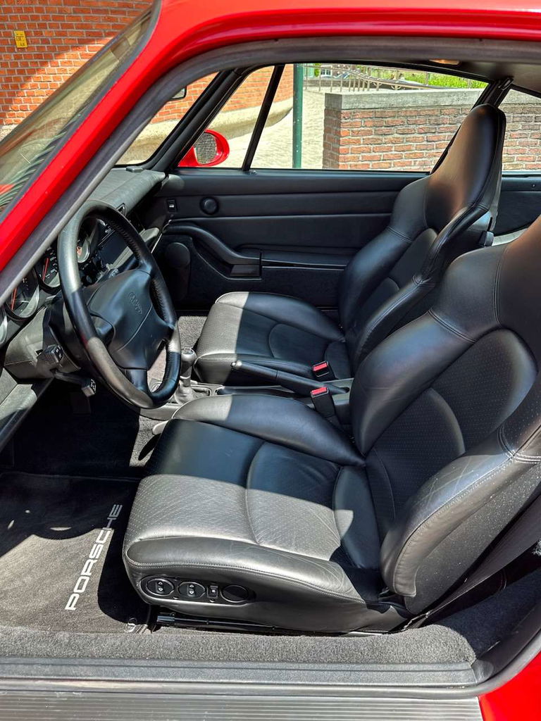 Porsche 993 Carrera 3.8
