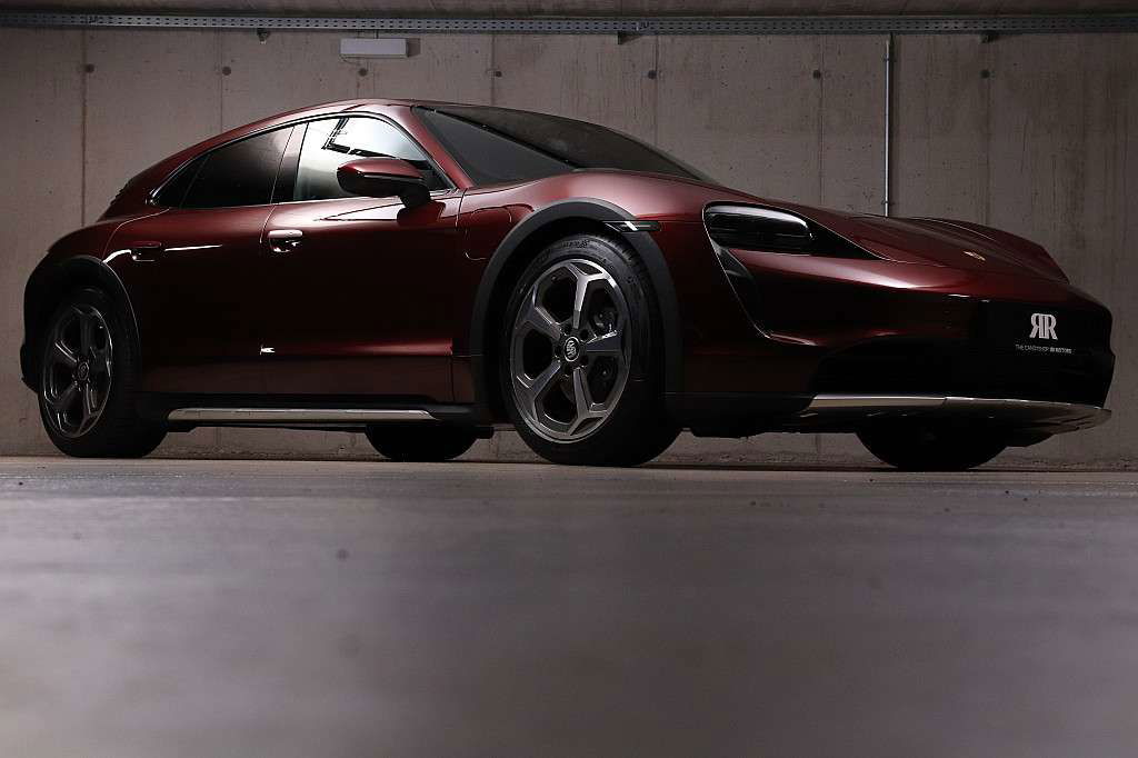 Porsche Taycan 4 Cross Turismo
