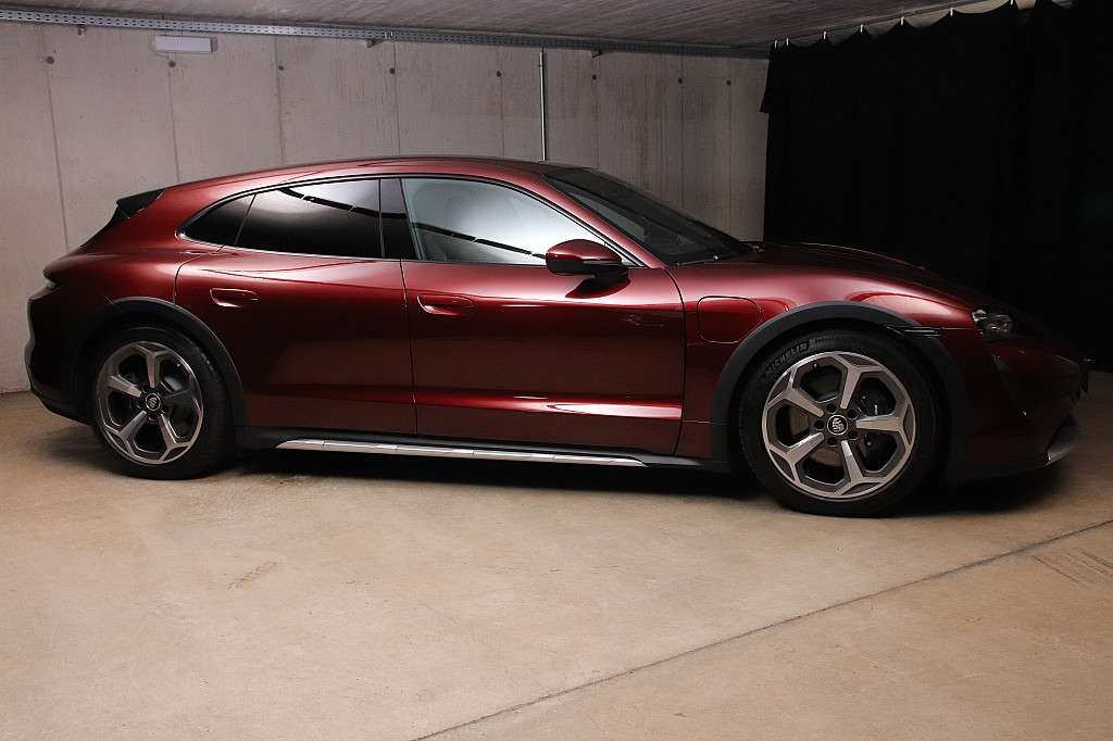 Porsche Taycan 4 Cross Turismo