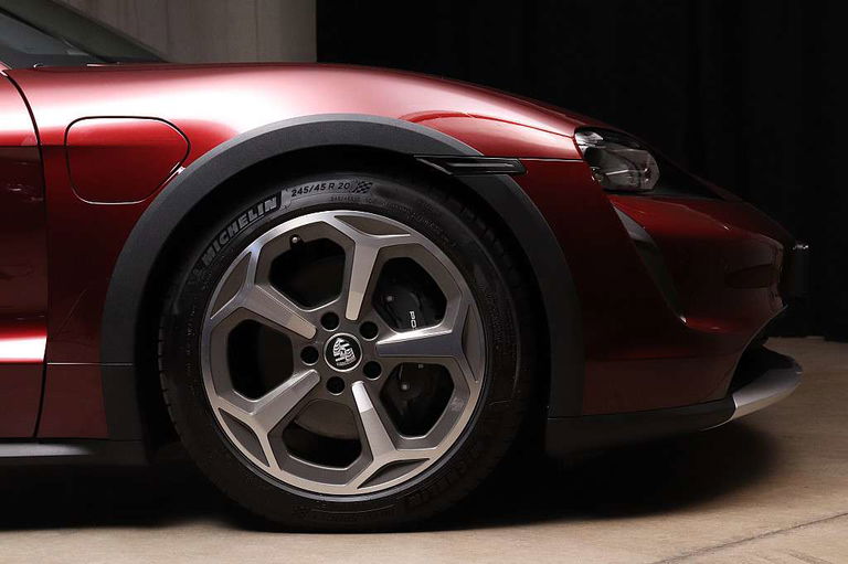 Porsche Taycan 4 Cross Turismo