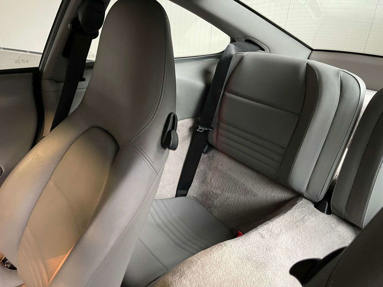 Porsche 996 Carrera 4