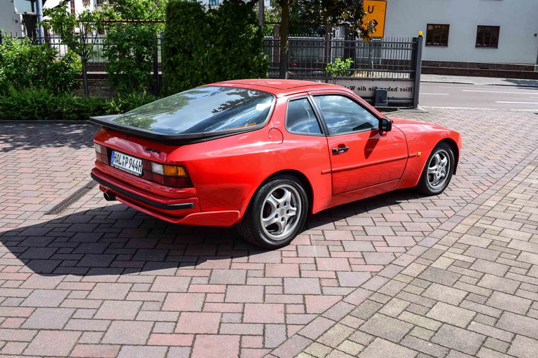 Porsche 944 Coupé