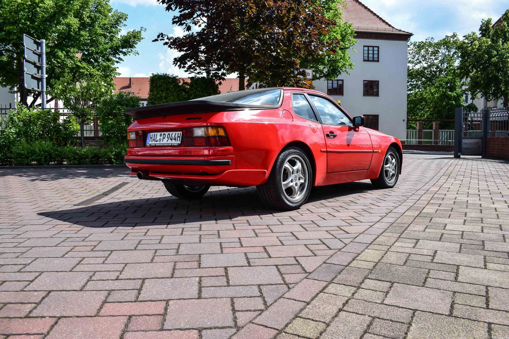 Porsche 944 Coupé